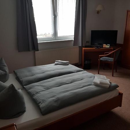 Hotel Zur Altstadt Calbe Exteriör bild
