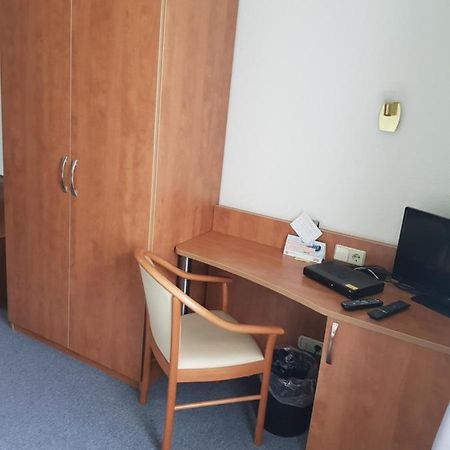 Hotel Zur Altstadt Calbe Exteriör bild