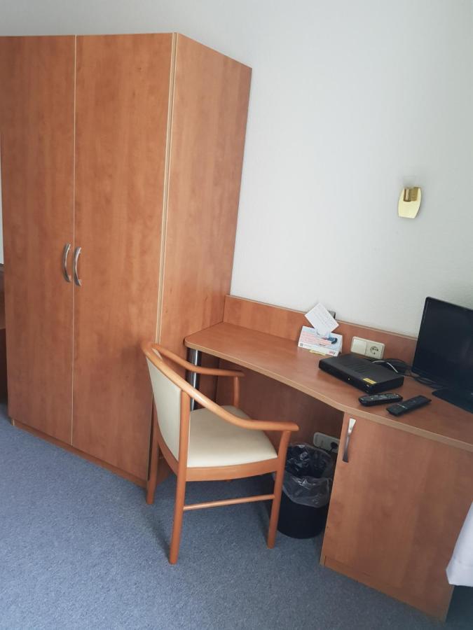 Hotel Zur Altstadt Calbe Exteriör bild