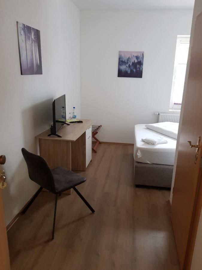 Hotel Zur Altstadt Calbe Exteriör bild