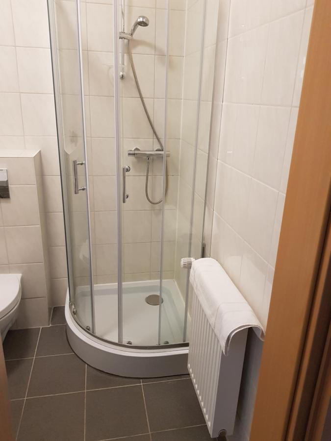 Hotel Zur Altstadt Calbe Exteriör bild